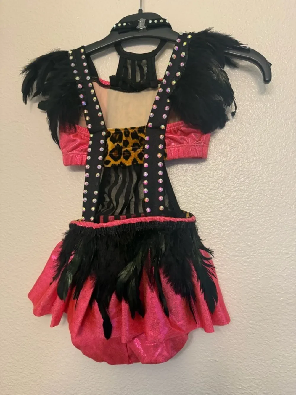 PUMPER’S Sassy Jazz custom competition Solo Costume Pink Leopard Feather IC